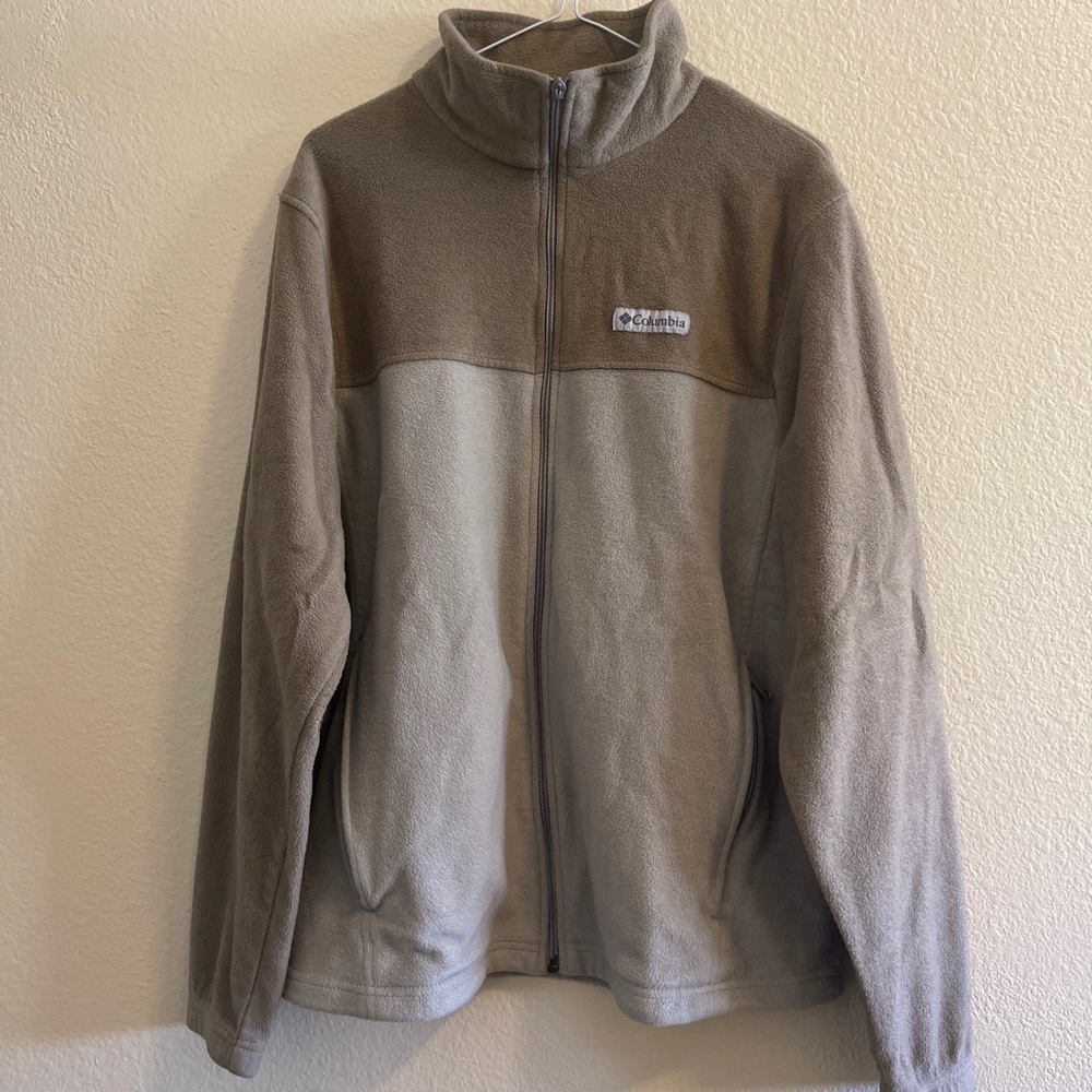 Columbia outerwear sweater